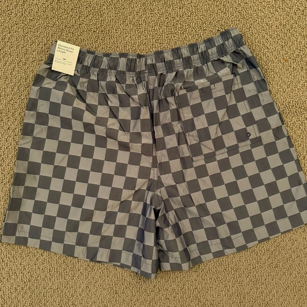 Men’s Nike Blue Checkered Shorts - Picture 2 of 4